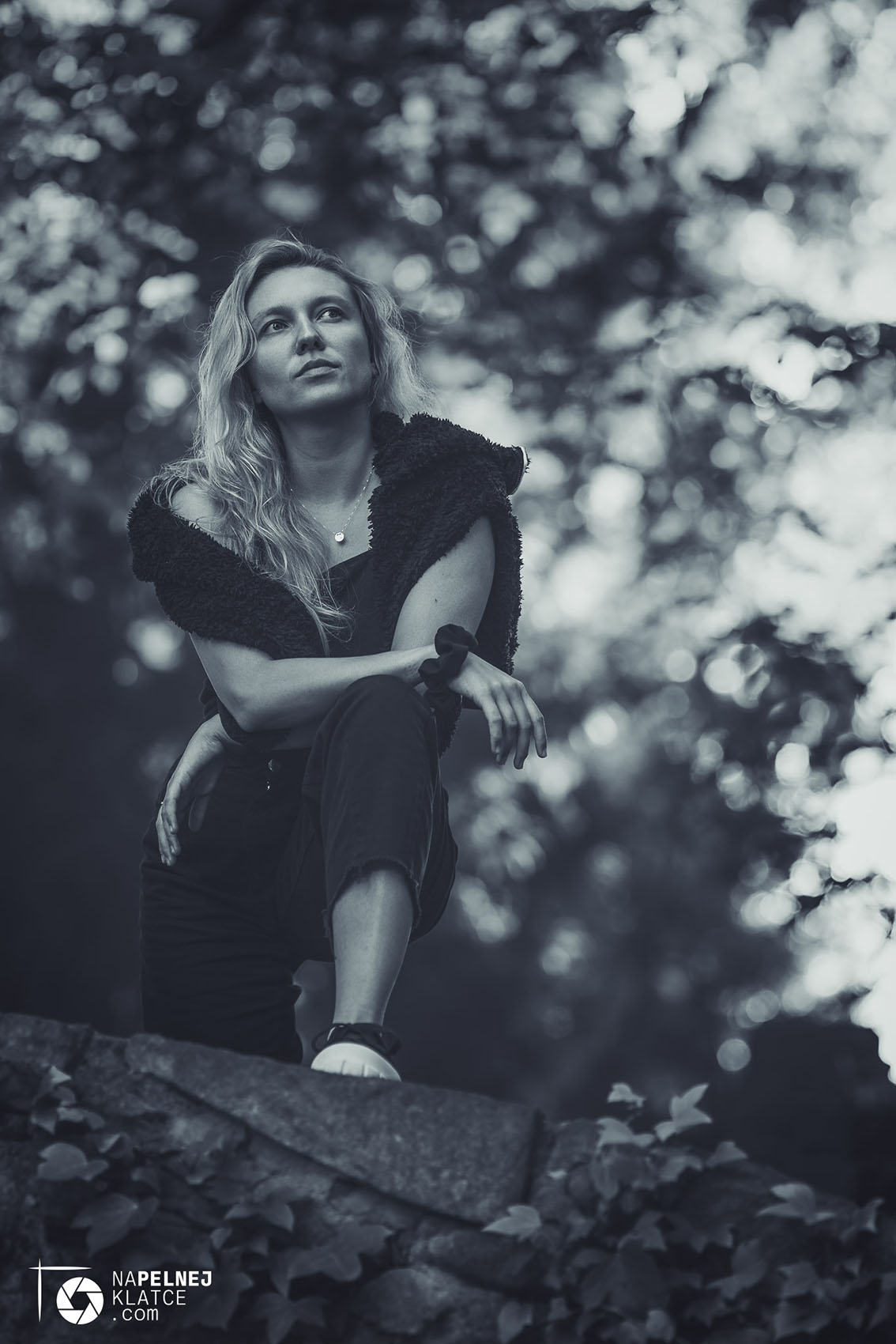 monochromatyczny portret